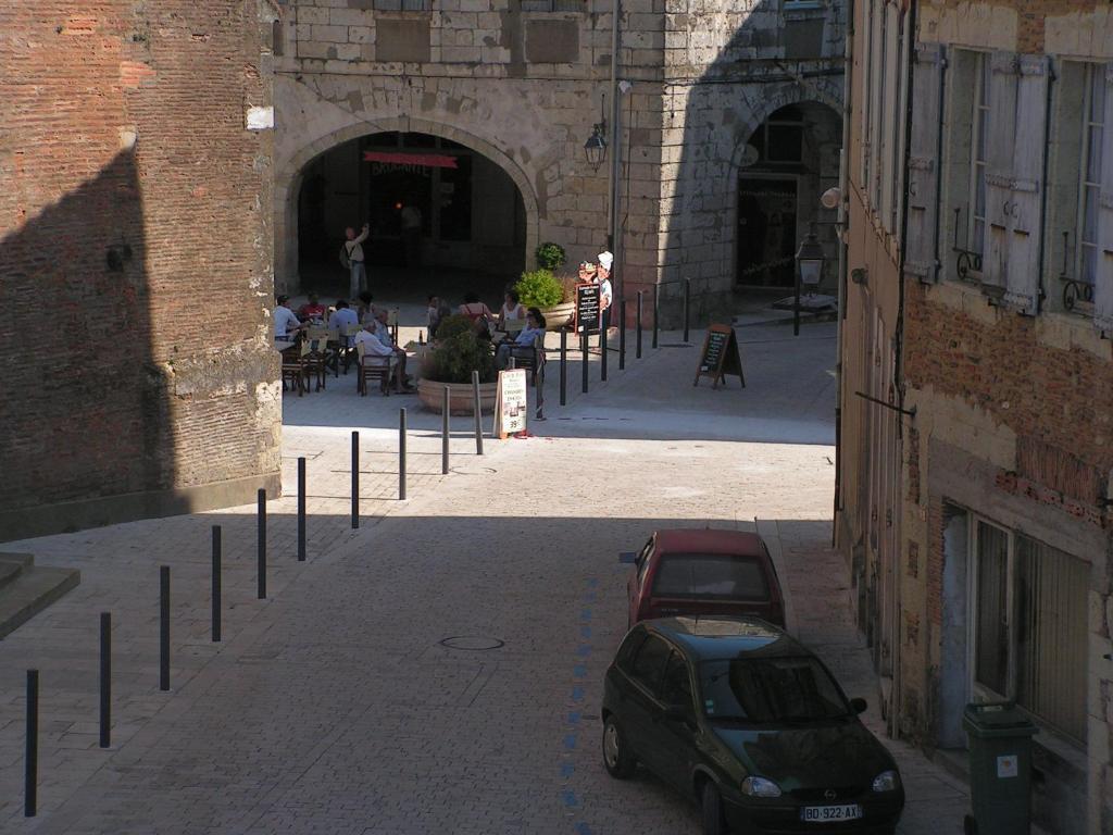 Hotel Restaurant Henri IV Eauze Oda fotoğraf